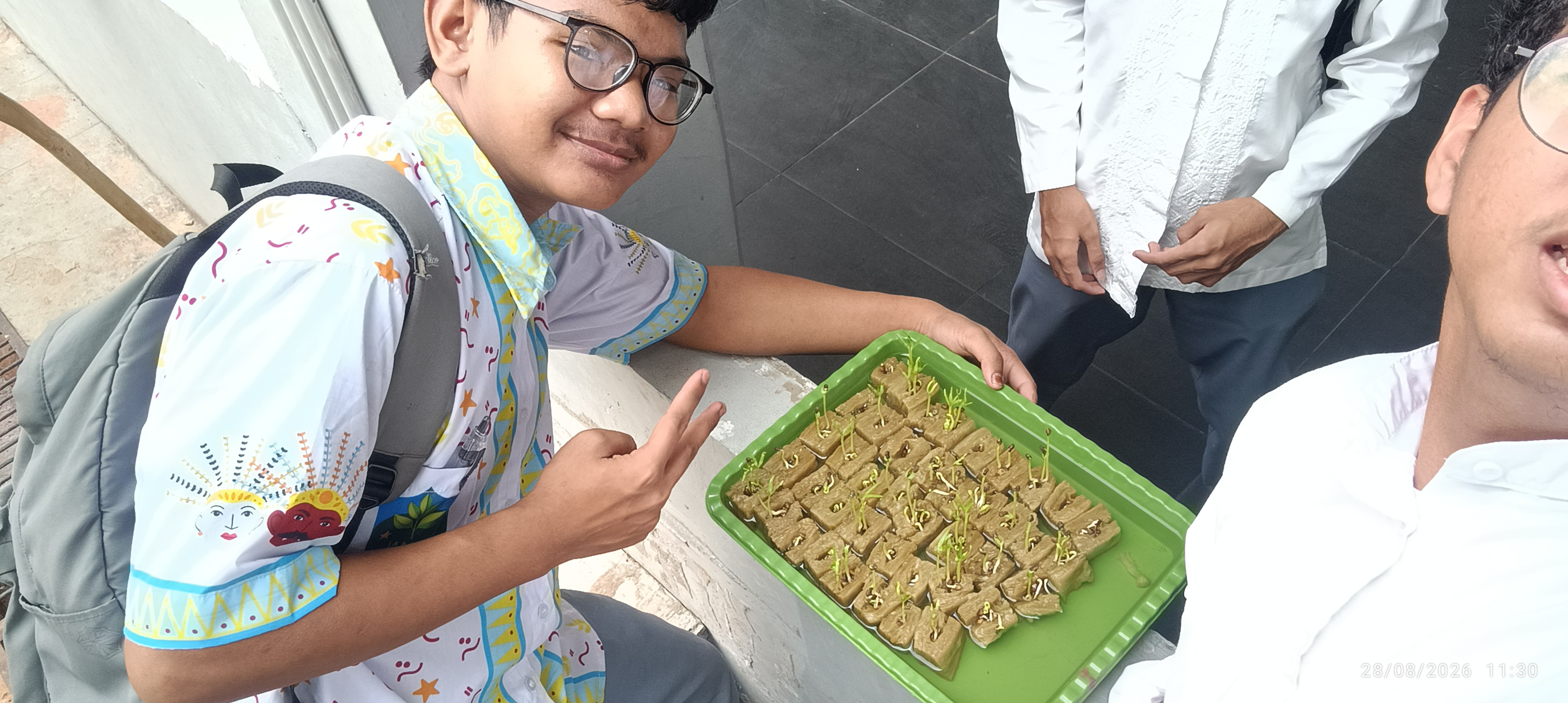 Lahan Urban Farming SMAN 116 Jakarta - Gambar 137