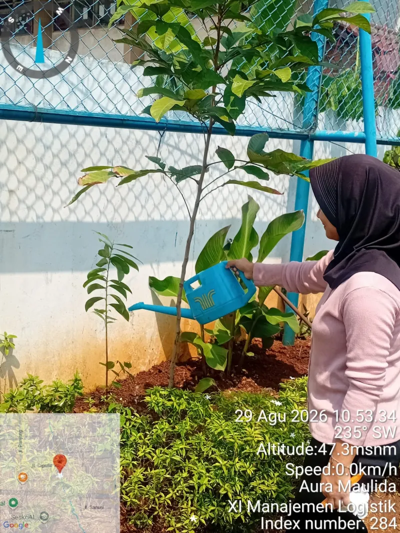 Lahan Urban Farming SMKN 43 Jakarta - Gambar 191
