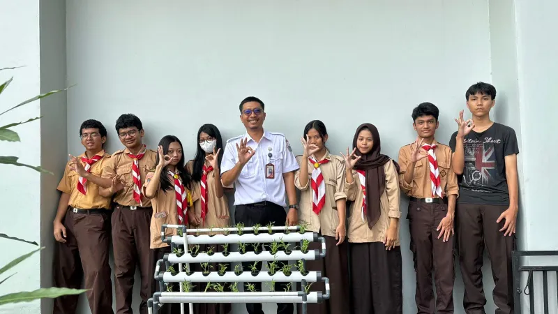 Lahan Urban Farming SMAN 116 Jakarta - Gambar 126