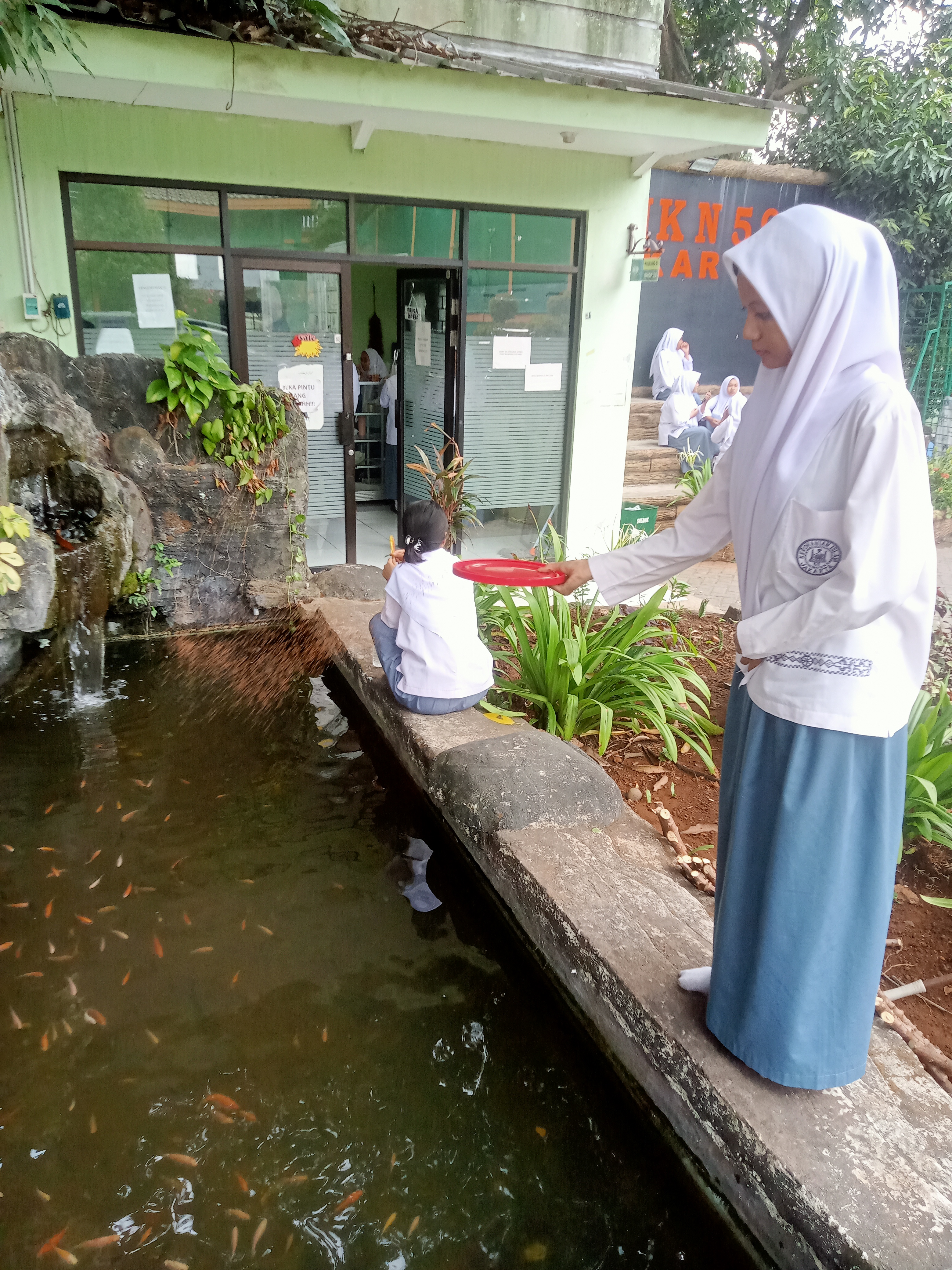 Lahan Urban Farming SMKN 59 Jakarta - Gambar 191