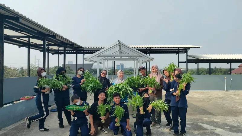 KEBUN SMKN 74 JAGAKARSA JAKARTA SELATAN - Gambar 209