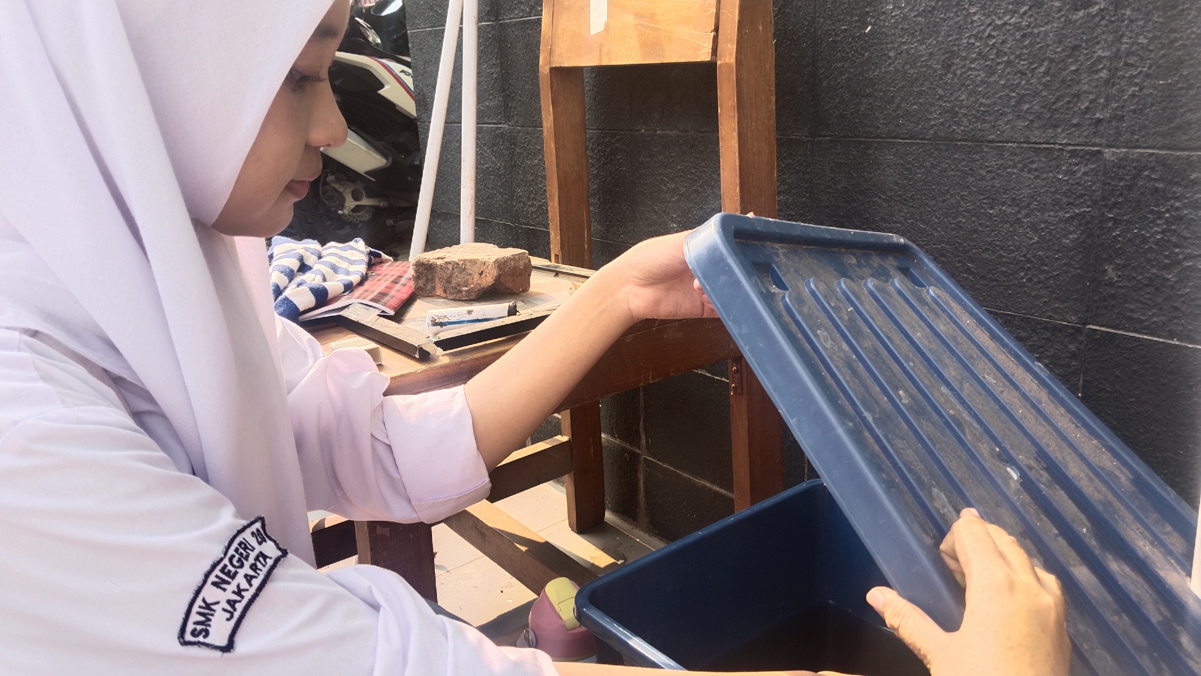 Lahan Urban Farming SMKN 20 Jakarta - Gambar 74