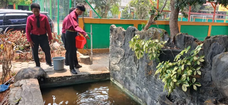 Lahan Urban Farming SMKN 59 Jakarta - Gambar 120