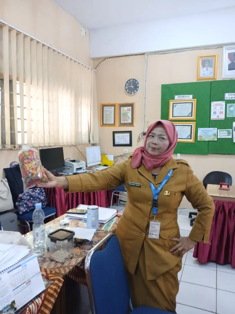 Lahan Urban Farming SMAN 109 Jakarta - Gambar 79