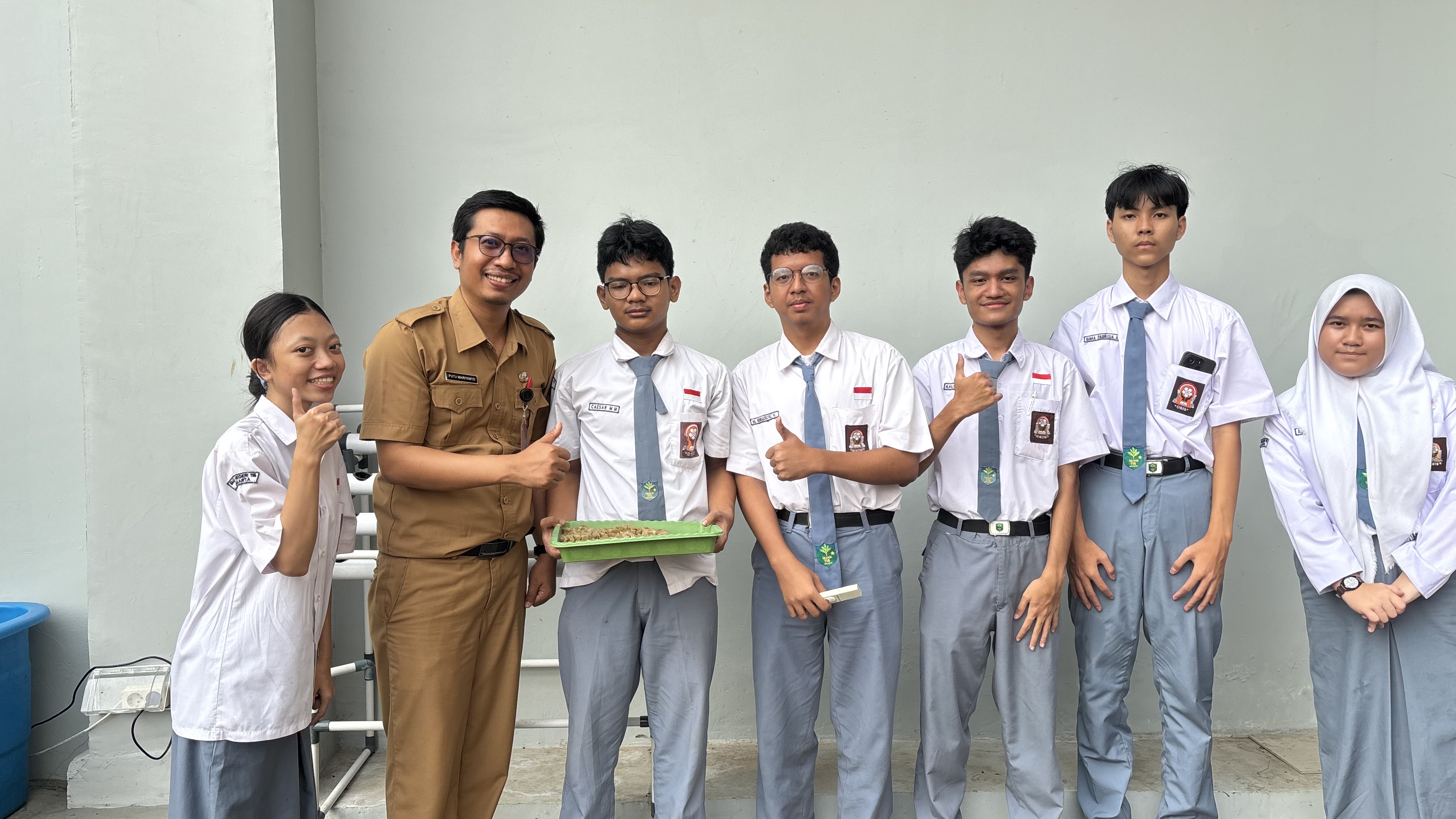 Lahan Urban Farming SMAN 116 Jakarta - Gambar 16