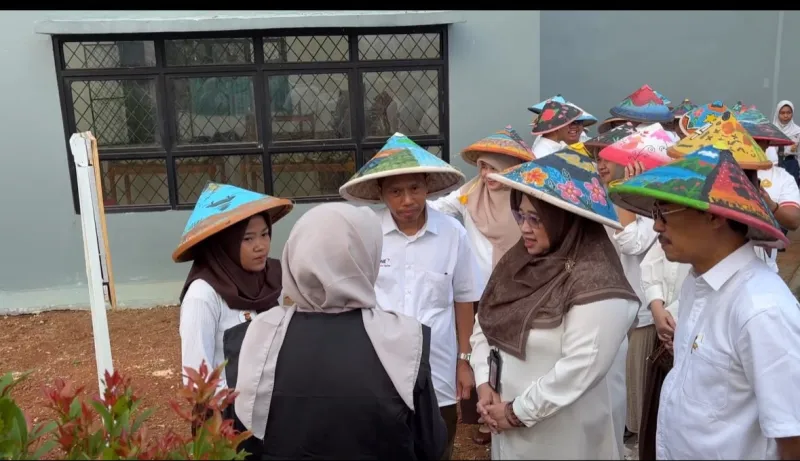 KEBUN SMKN 74 JAGAKARSA JAKARTA SELATAN - Gambar 511