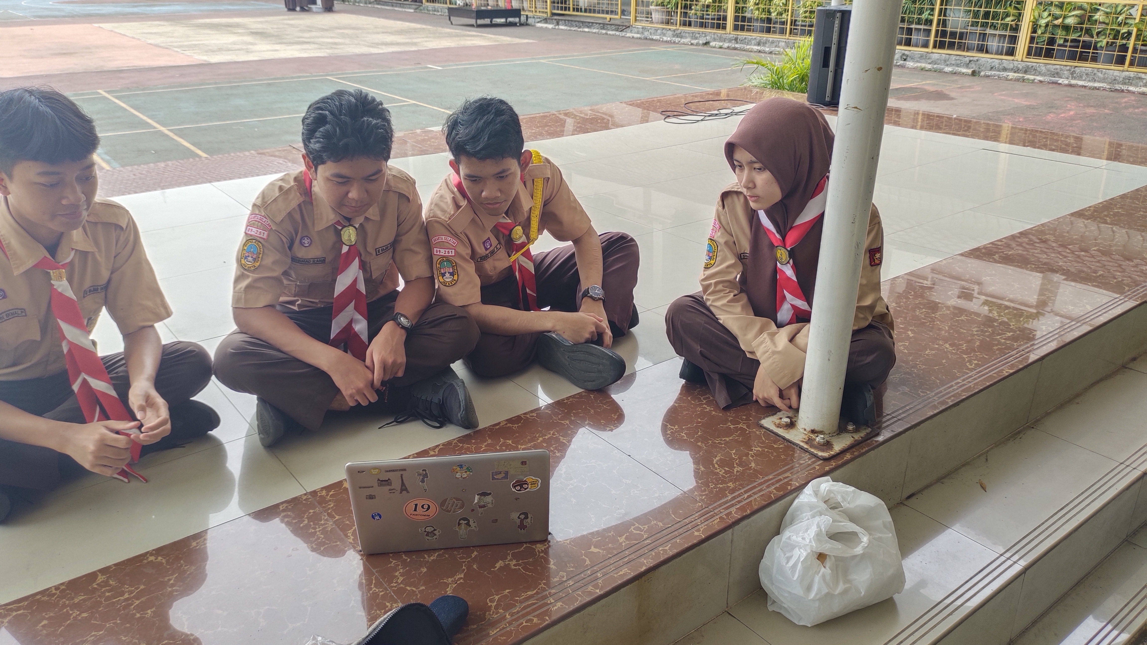 Lahan Urban Farming SMKN 62 Jakarta - Gambar 70