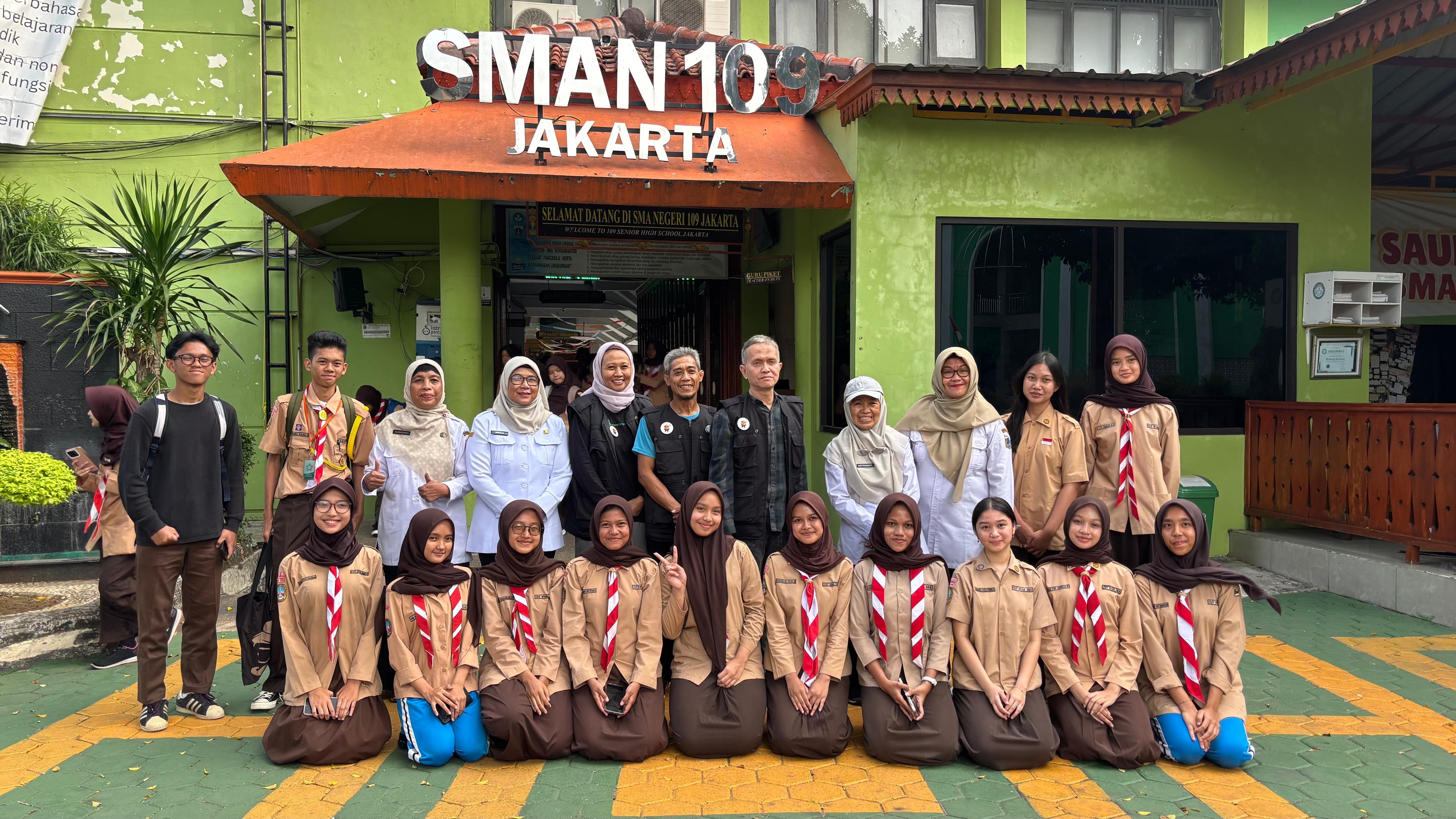 Lahan Urban Farming SMAN 109 Jakarta - Gambar 301