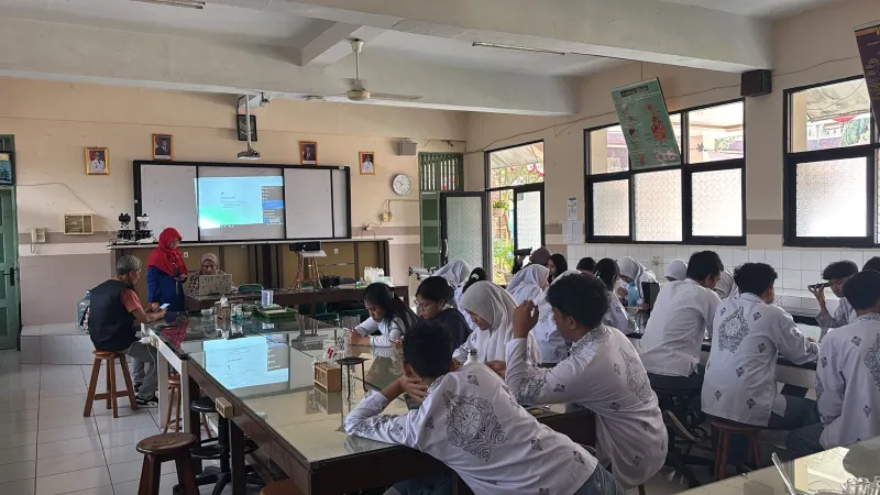 Lahan Urban Farming SMAN 34 Jakarta - Gambar 106