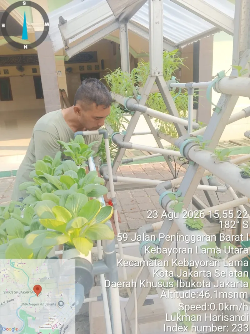 Lahan Urban Farming SMKN 59 Jakarta - Gambar 243