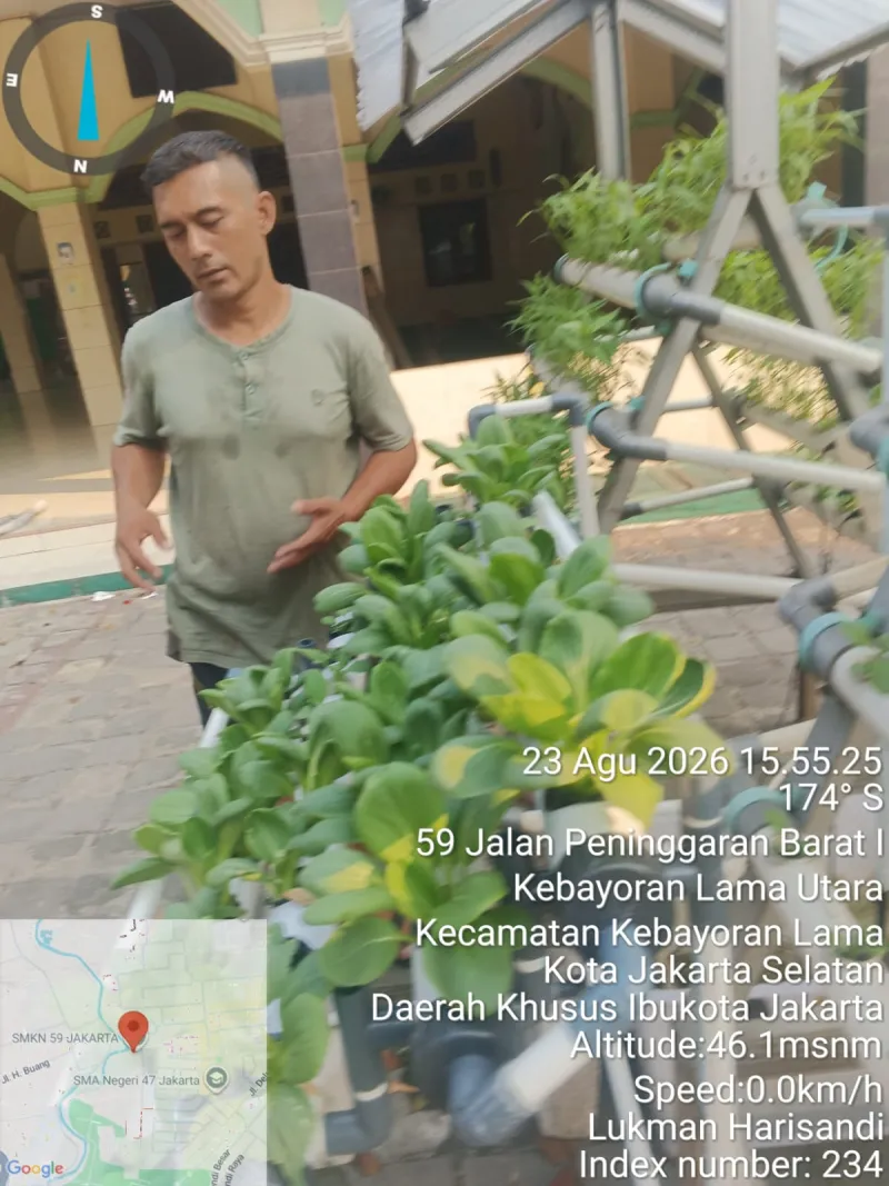 Lahan Urban Farming SMKN 59 Jakarta - Gambar 244