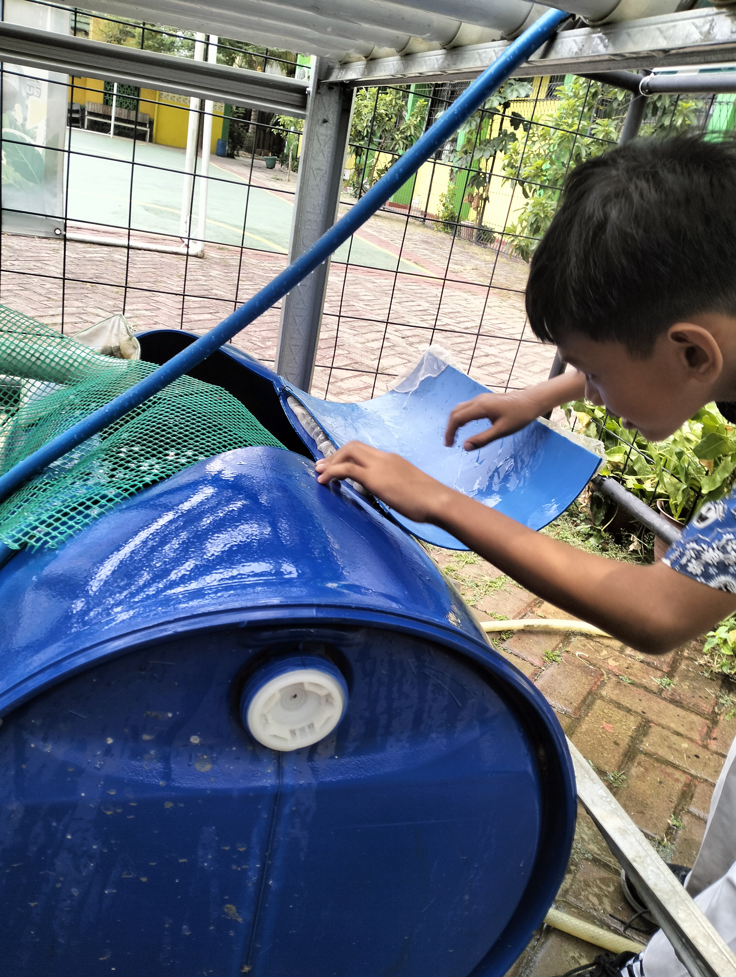 Lahan Urban Farming SDN Lenteng Agung 07 Jakarta - Gambar 100